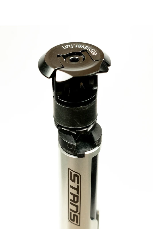Stan′s incredible DART handlebar mount - Image 3