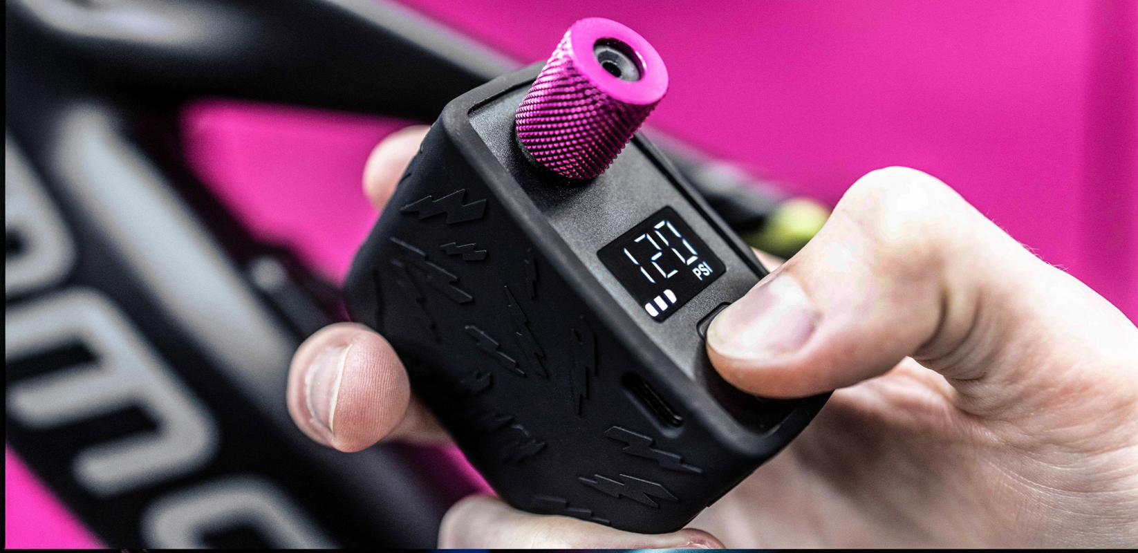 Muc-Off AirMach Electric Mini Inflator - Pro - Image 5