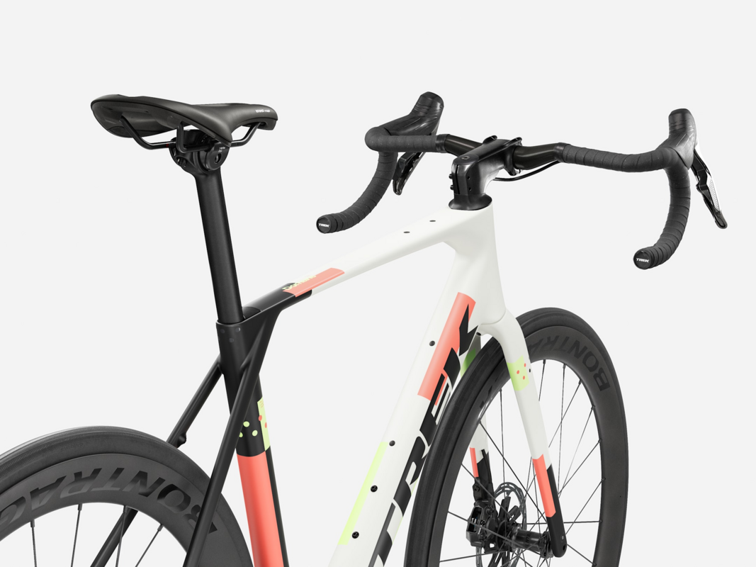 Trek Domane SL 7 AXS 1x Gen 5 - White - Image 4